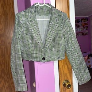 Adorable plaid cropped blazer